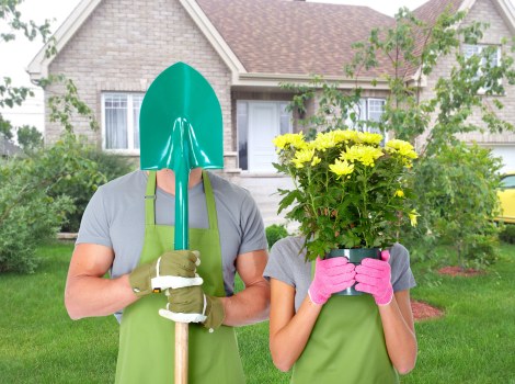 Gardening team planning a booked service visit
